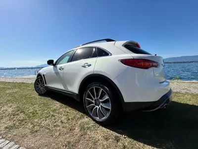 INFINITI QX70 3.7 Ultimate AWD — SUV premium 320 ch, faible kilométrage — Miniatur 11