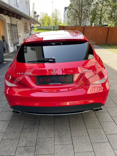 Mercedes-Benz CLA 250 Shooting Brake — Break sportif 4Matic, 150'000 km — Miniatura 8