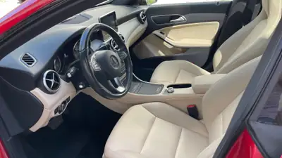 Mercedes-Benz CLA 250 Shooting Brake — Break sportif 4Matic, 150'000 km — Miniatura 15