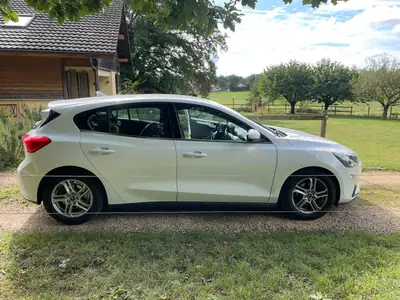 Ford Focus IV 1.0 EcoBoost 125ch — Berline dynamique, sans accident, 97'000 km — interni