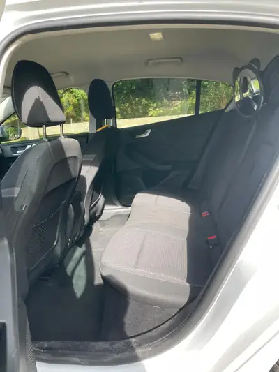 Ford Focus IV 1.0 EcoBoost 125ch — Berline dynamique, sans accident, 97'000 km — Miniatura 8