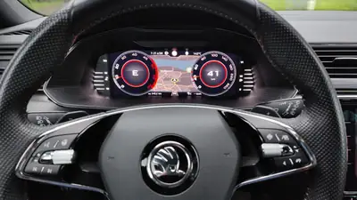 Skoda Superb Combi 2.0 TDi SportLine 4x4 — Break premium suisse, 106'000 km — intérieur