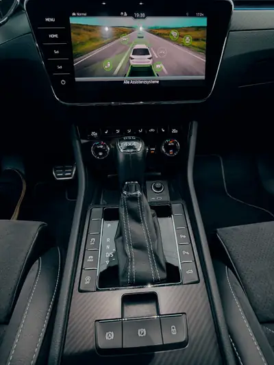 Skoda Superb Combi 2.0 TDi SportLine 4x4 — Break premium suisse, 106'000 km — détail