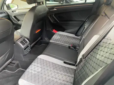VW Tiguan Allspace 2.0 TSI R-Line 4Motion — SUV 7 places, 190 ch, faible kilométrage — rear view