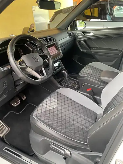 VW Tiguan Allspace 2.0 TSI R-Line 4Motion — SUV 7 places, 190 ch, faible kilométrage — side view