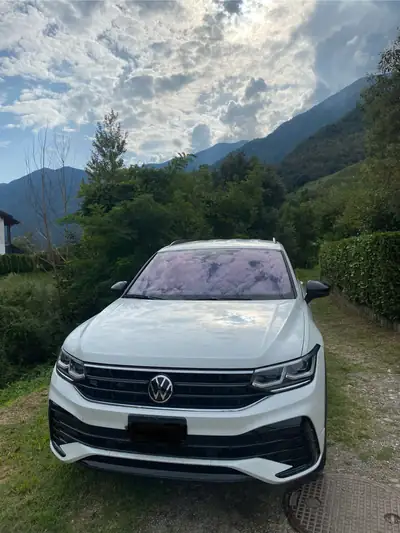 VW Tiguan Allspace 2.0 TSI R-Line 4Motion — SUV 7 places, 190 ch, faible kilométrage — Thumbnail 9