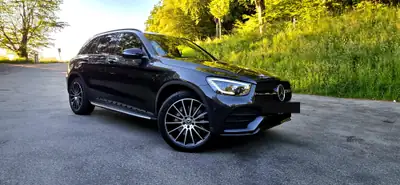 Mercedes-Benz GLC 300 e AMG Line Plus — Hybride rechargeable, 55 000 km, équipement premium — Seitenansicht
