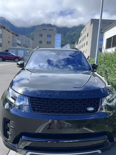 Land Rover Discovery 3.0 SDV6 HSE — SUV 7 places, moteur diesel performant, 92'000 km — Außenansicht