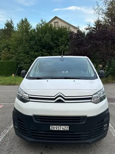 Citroën Jumpy 2020 — Utilitaire fiable diesel, 185'000 km, sans sinistre — Außenansicht