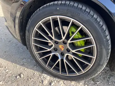 Porsche Cayenne E-Hybrid — SUV rechargeable haute performance, 130'000 km, sans accident — Detail