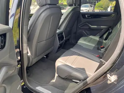Porsche Cayenne E-Hybrid — SUV rechargeable haute performance, 130'000 km, sans accident — Miniatur 13