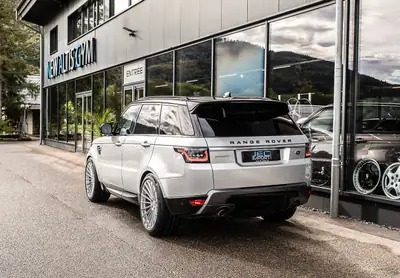 Range Rover Sport 2.0 Si4 HSE — SUV premium britannique, 78 500 km, transmission intégrale — vista posteriore