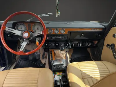 Alfa Romeo Berlina 2000 1975 — Berline italienne d'exception, restaurée en Suisse — Thumbnail 10