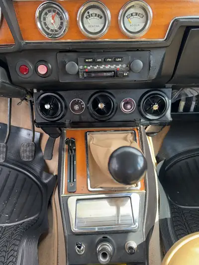 Alfa Romeo Berlina 2000 1975 — Berline italienne d'exception, restaurée en Suisse — Thumbnail 14