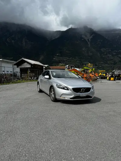 Volvo V40 D2 Inscription — Diesel économique, 155 000 km, sans sinistre — Seitenansicht