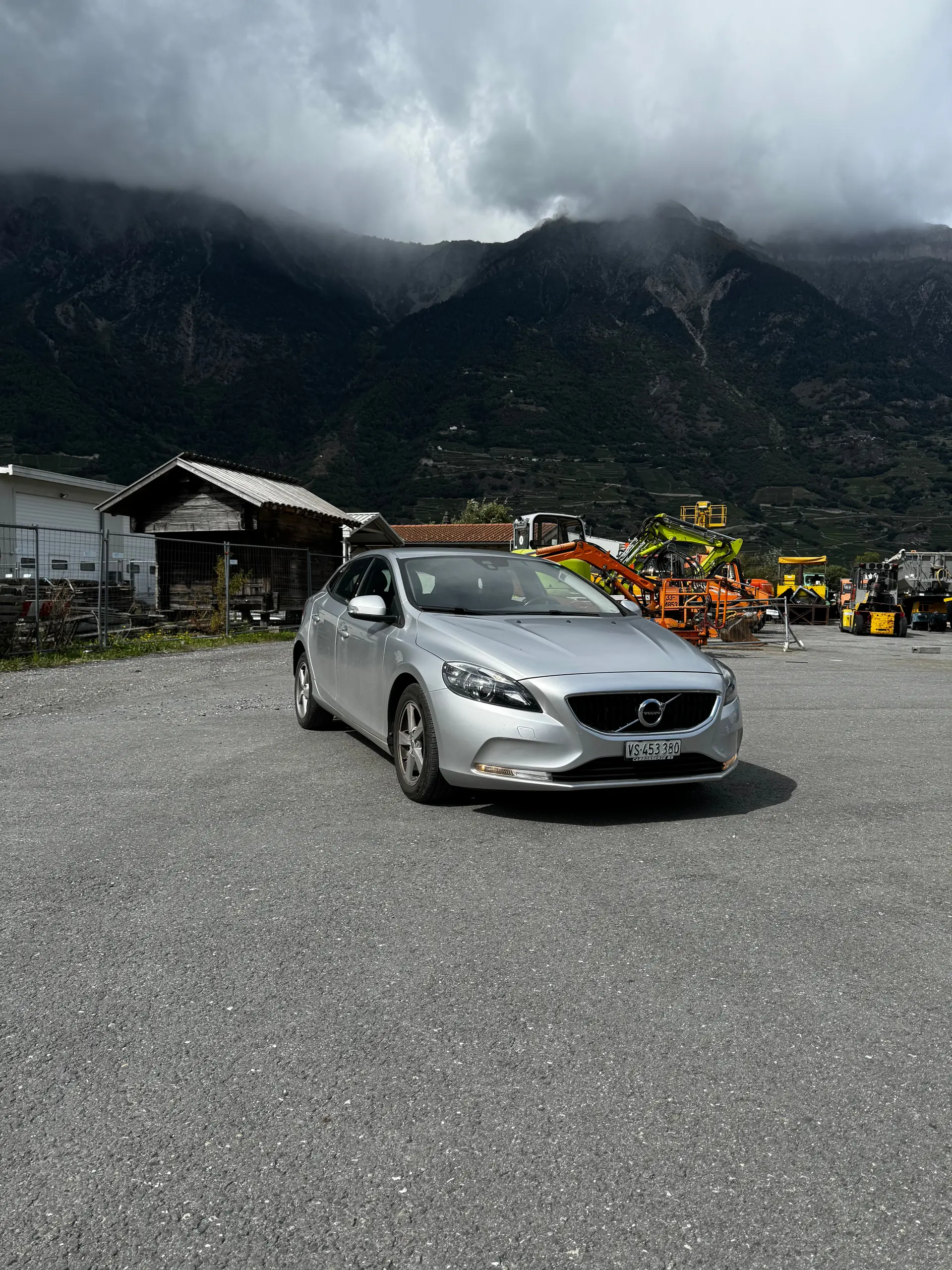 Volvo V40 2016 occasion Martigny — 2