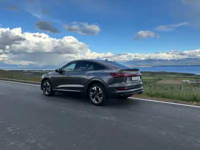 Audi e-tron 50 Sportback — SUV électrique premium, 110'000 km seulement — vue extérieure