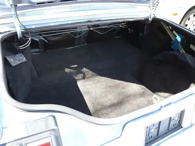 Oldsmobile Cutlass Supreme Brougham 1980 — Coupé américain de prestige, véhicule vétéran authentique — Miniatura 19