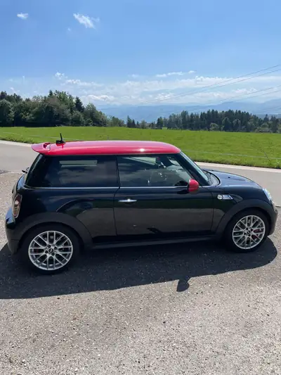 MINI Cooper Works 211 ch — Sportive urbaine dynamique, 160'000 km, garantie fiabilité — exterior view
