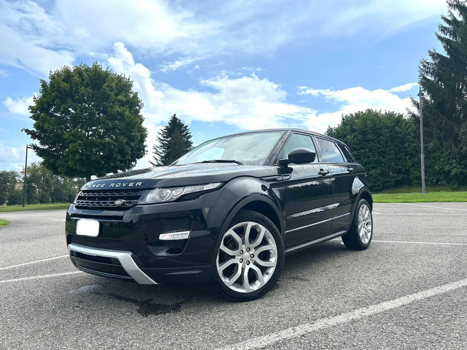 Land Rover Range Rover Evoque 2.2 SD4 — Luxe compact 4x4, 65'000 km seulement — vue extérieure