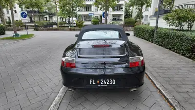 Porsche 911 Carrera Cabrio 2003 — Roadster mythique, entretien impeccable, sans accident — Miniature 10
