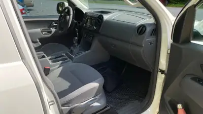VW Amarok 2.0 BiTDI Trendline 4Motion — Pick-up robuste avec suspension Offroad et chauffage intégré — dettaglio
