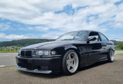 BMW M3 E36 Coupé 1996 — Icône sportive des années 90, 321 ch purs — vue extérieure