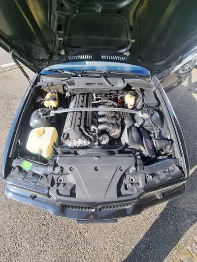 BMW M3 E36 Coupé 1996 — Icône sportive des années 90, 321 ch purs — détail