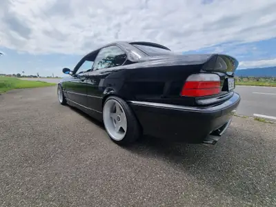 BMW M3 E36 Coupé 1996 — Icône sportive des années 90, 321 ch purs — Miniature 7