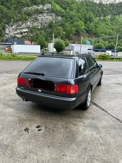 Audi S6 Avant quattro Turbo 1995 — Break sportif légendaire, 230 ch, transmission automatique — côté