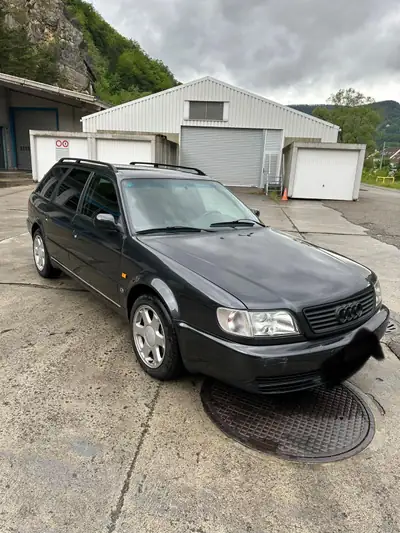 Audi S6 Avant quattro Turbo 1995 — Break sportif légendaire, 230 ch, transmission automatique — vue extérieure