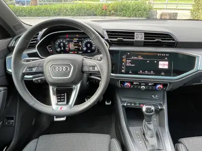 Audi Q3 45 TFSI e S line — SUV hybride rechargeable, 26'000 km seulement — détail