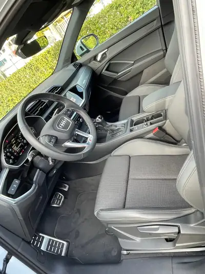 Audi Q3 45 TFSI e S line — SUV hybride rechargeable, 26'000 km seulement — Miniature 8