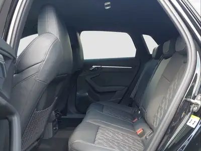 Audi S3 Sportback 2.0 TFSI Quattro — Performance 311 ch, Seulement 24'000 km — vista posteriore