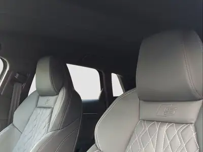 Audi S3 Sportback 2.0 TFSI Quattro — Performance 311 ch, Seulement 24'000 km — cruscotto