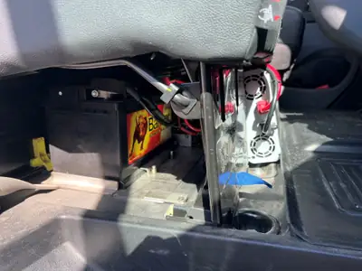 Toyota Proace 2.0D Panel Van Long 4x4 — Utilitaire polyvalent, seulement 111'710 km — Miniature 10