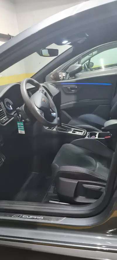 SEAT Leon 2.0 TSI Cupra R DSG — 300 ch, édition limitée, véhicule d'été impeccable — detail