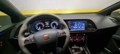 SEAT Leon 2.0 TSI Cupra R DSG — 300 ch, édition limitée, véhicule d'été impeccable — dashboard