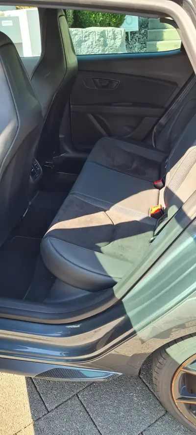 SEAT Leon 2.0 TSI Cupra R DSG — 300 ch, édition limitée, véhicule d'été impeccable — Thumbnail 7