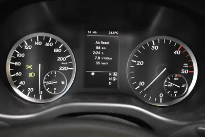 Mercedes-Benz Vito 114 BlueTEC — Utilitaire Premium All-Black avec châssis surbaissé et faible kilométrage — Miniature 27