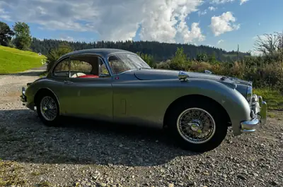 Jaguar XK150 1958 — Chef-d'œuvre britannique, 207 ch et seulement 45'000 km — Innenraum