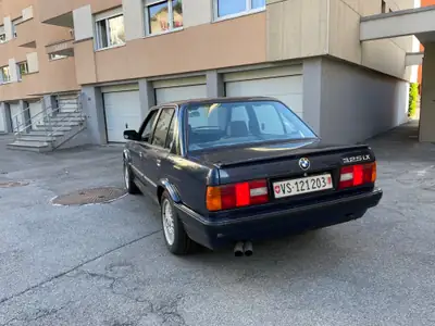 BMW 325iX A 1990 — Berline intégrale classique, fraîchement contrôlée — cruscotto