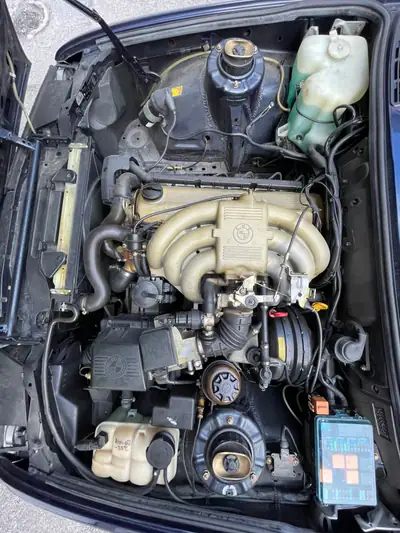 BMW 325iX A 1990 — Berline intégrale classique, fraîchement contrôlée — Miniatura 14
