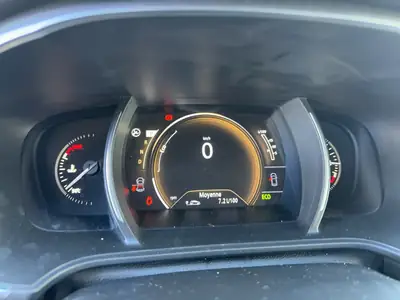 Renault Mégane Grandtour 1.2 Turbo — Break pratique, consommation maîtrisée — Miniature 11