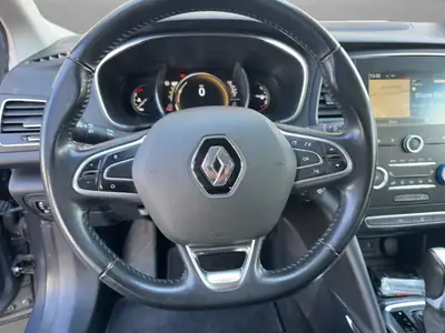 Renault Mégane Grandtour 1.2 Turbo — Break pratique, consommation maîtrisée — Miniature 10