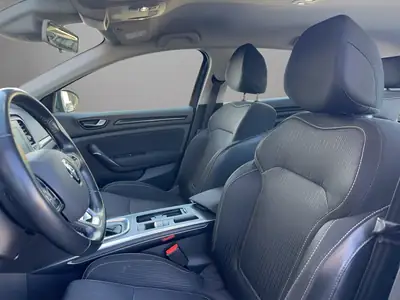 Renault Mégane Grandtour 1.2 Turbo — Break pratique, consommation maîtrisée — Miniature 20