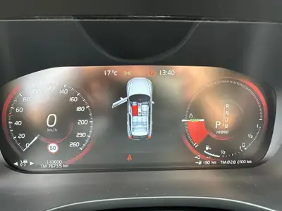 Volvo XC60 T8 eAWD Inscription — SUV hybride rechargeable, 127'000 km, traction intégrale — Miniature 9
