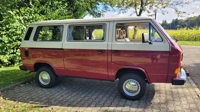 VW T3 Syncro Caravelle — Légende des années 80, aménagement camping haut de gamme — Miniatura 14