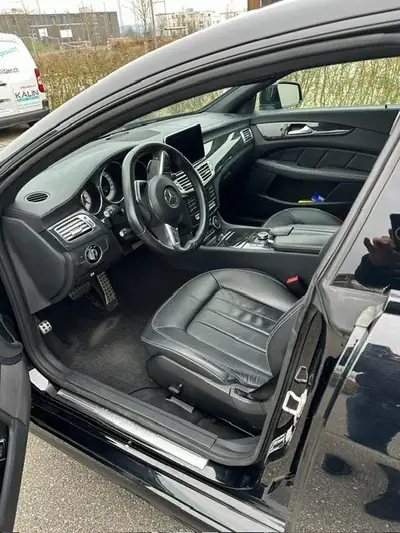 Mercedes-Benz CLS 250 BlueTEC 4Matic — Berline coupé diesel, 73'000 km, traction intégrale — Miniatura 7