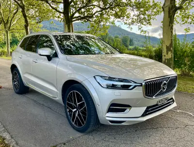 Volvo XC60 T8 eAWD Inscription — SUV hybride rechargeable premium, 152'000 km — vue extérieure